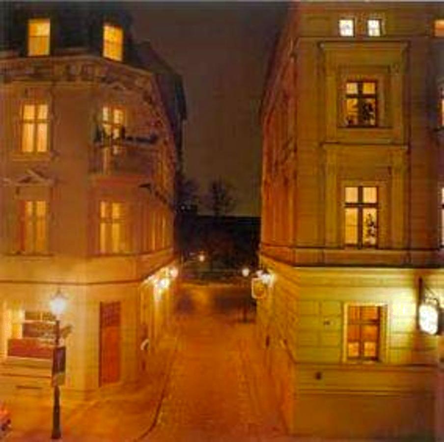 Hotel Altstadt Spandau Seeburg  Экстерьер фото